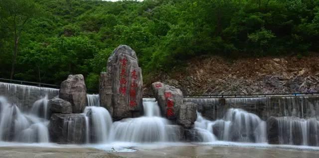 小镇惊魂